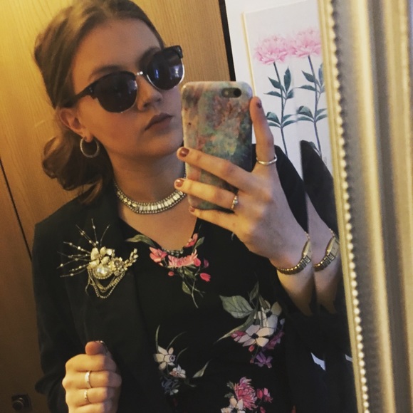 Meet your Posher, Madi - Picture 3 of 8